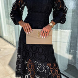 Victoria – Robe en Dentelle Romantique